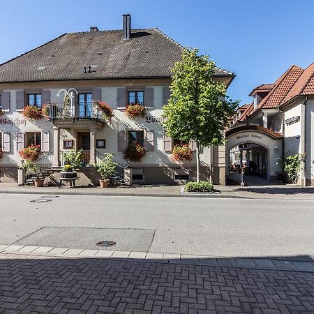 Hotel Lowen Garni Oberrimsingen Kültér fotó